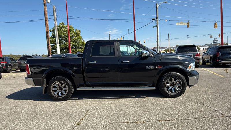 2017 Ram 1500 Laramie Crew Cab 4x4 57 Box