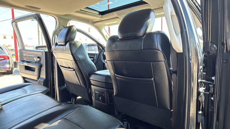 2017 Ram 1500 Laramie Crew Cab 4x4 57 Box