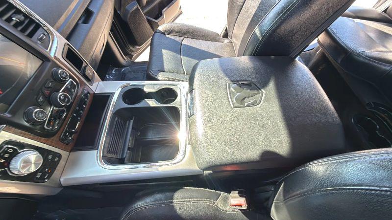 2017 Ram 1500 Laramie Crew Cab 4x4 57 Box