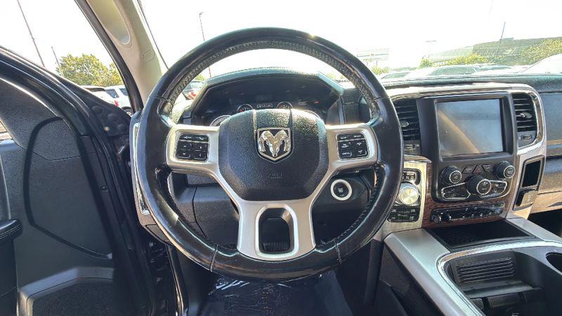 2017 Ram 1500 Laramie Crew Cab 4x4 57 Box