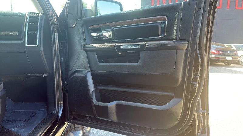 2017 Ram 1500 Laramie Crew Cab 4x4 57 Box