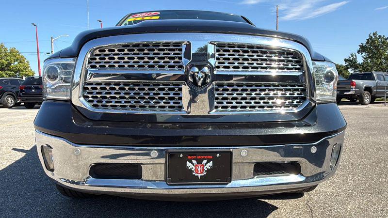 2017 Ram 1500 Laramie Crew Cab 4x4 57 Box