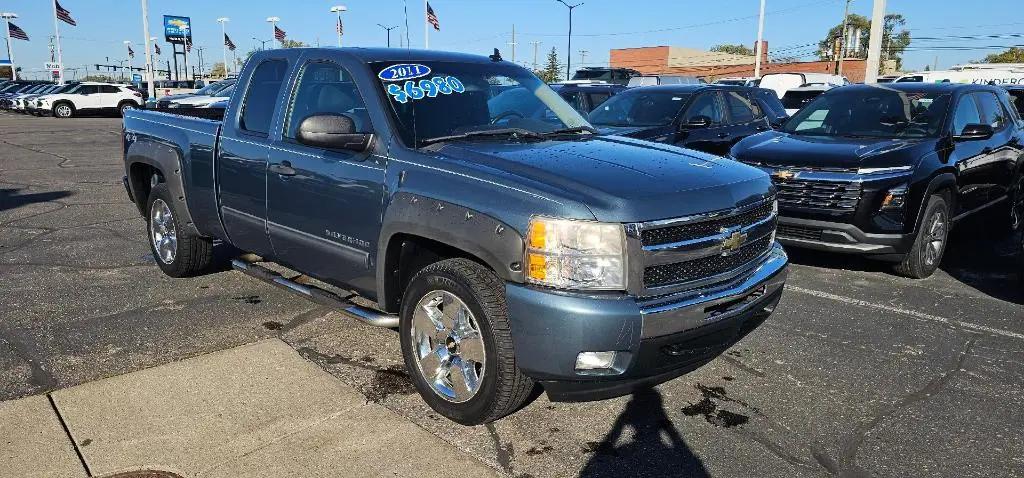 2011 Chevrolet Silverado 1500 LT for sale in Warren, MI