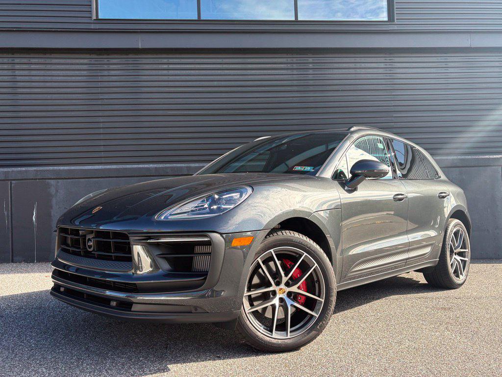 2025 Porsche Macan