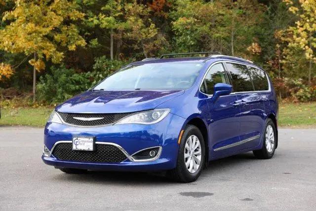 2019 Chrysler Pacifica Touring L for sale in Ravena, NY