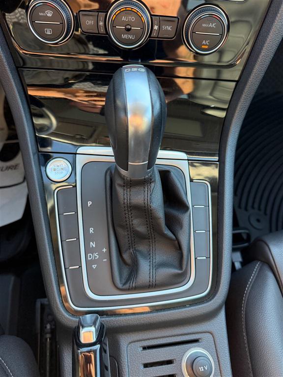 2015 Volkswagen Golf TDI SEL 4-Door