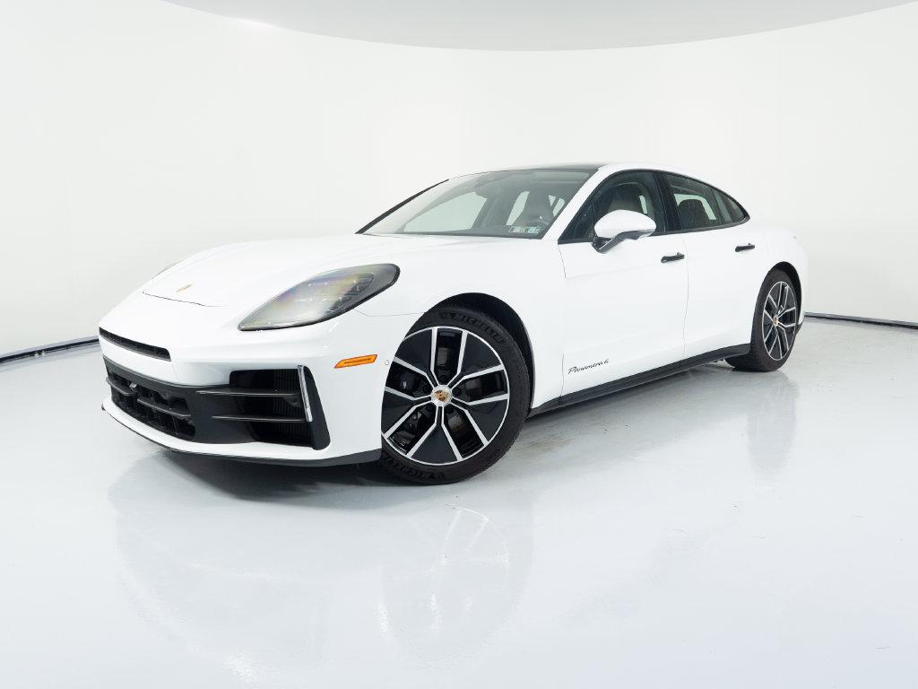 2026 Porsche Panamera Base