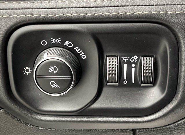 2022 Ram 1500 Limited Crew Cab 4x4 57 Box
