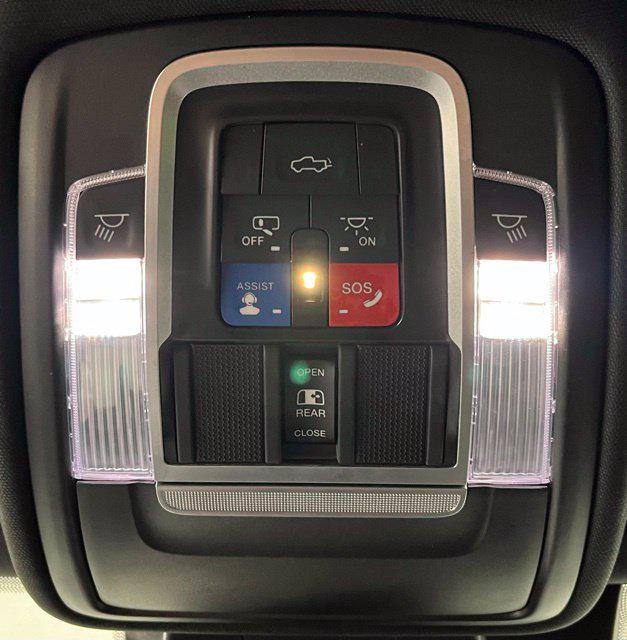 2022 Ram 1500 Limited Crew Cab 4x4 57 Box
