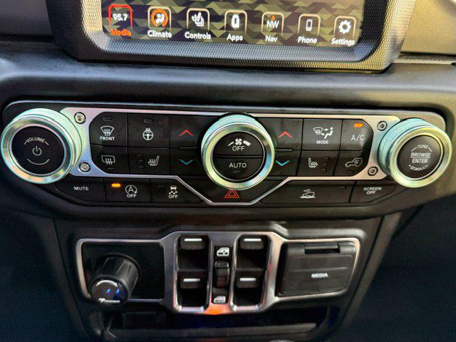 2022 Jeep Gladiator Sport