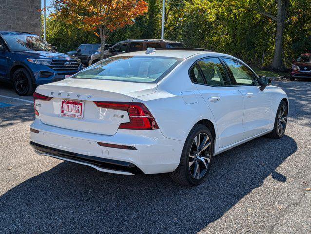 2024 Volvo S60 B5 Plus Dark Theme