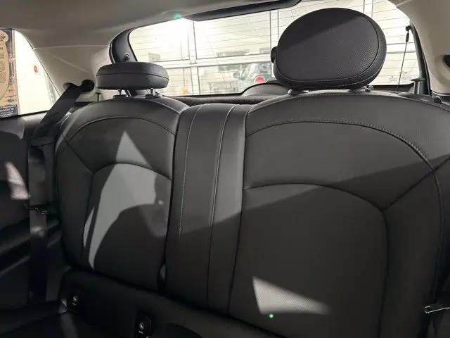 2022 MINI Hardtop Cooper
