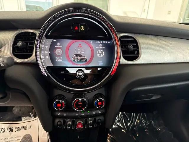 2022 MINI Hardtop Cooper