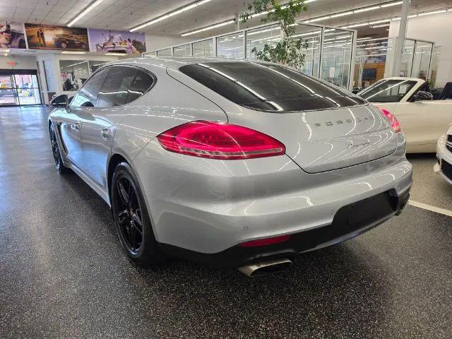 2015 Porsche Panamera 4