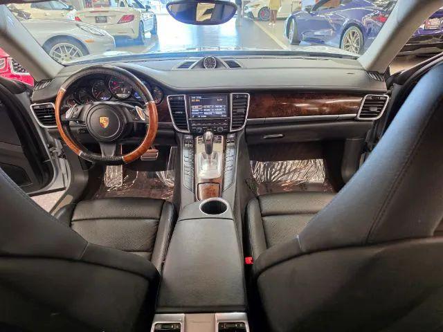 2015 Porsche Panamera 4