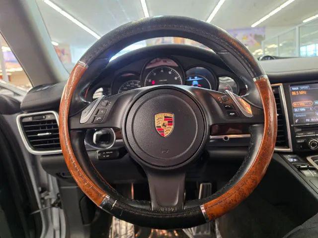 2015 Porsche Panamera 4