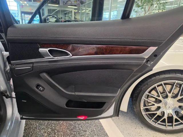 2015 Porsche Panamera 4