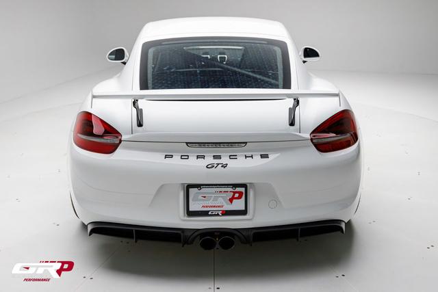 2016 Porsche Cayman GT4