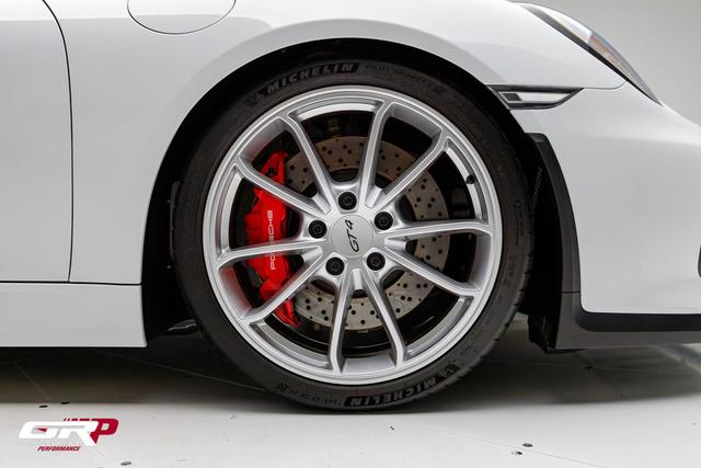 2016 Porsche Cayman GT4