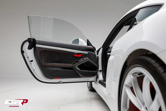 2016 Porsche Cayman GT4