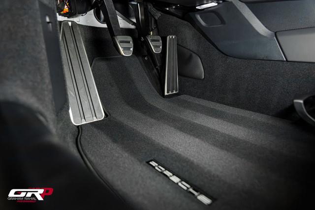 2016 Porsche Cayman GT4