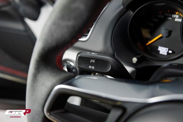 2016 Porsche Cayman GT4