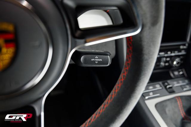 2016 Porsche Cayman GT4