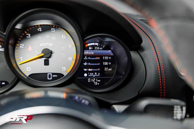 2016 Porsche Cayman GT4
