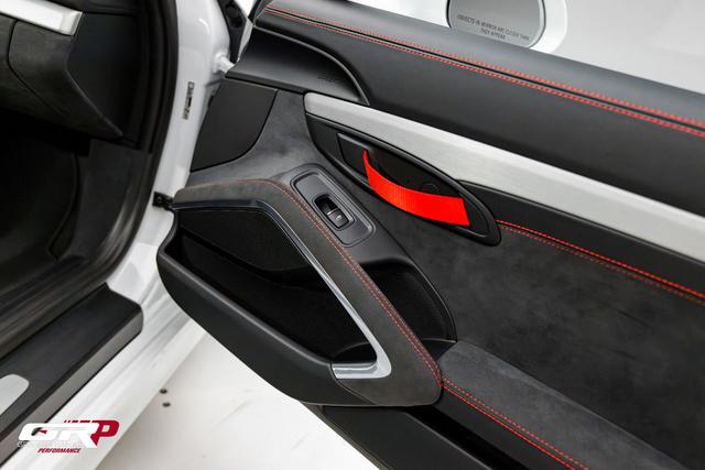 2016 Porsche Cayman GT4