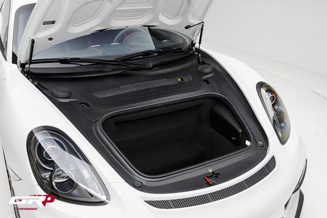 2016 Porsche Cayman GT4