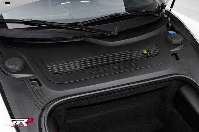 2016 Porsche Cayman GT4