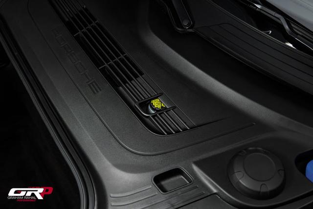 2016 Porsche Cayman GT4
