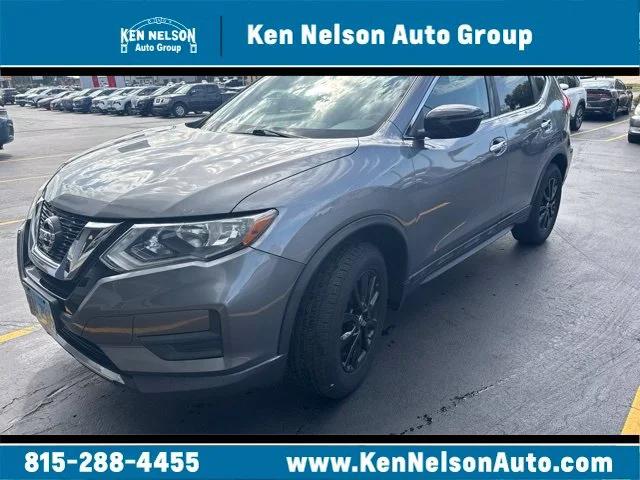 2017 Nissan Rogue SV for sale in Dixon, IL