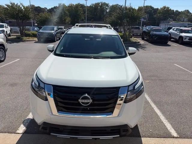 2023 Nissan Pathfinder SL FWD