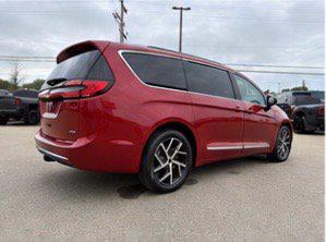 2027 Chrysler Pacifica Pinnacle