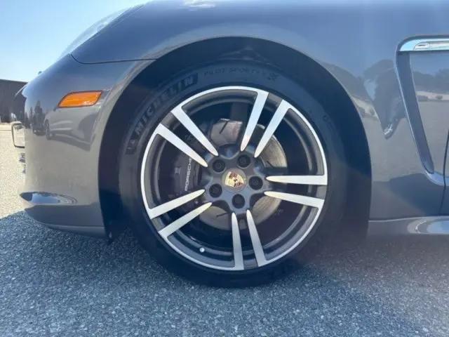 2013 Porsche Panamera 4