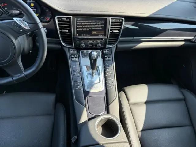 2013 Porsche Panamera 4