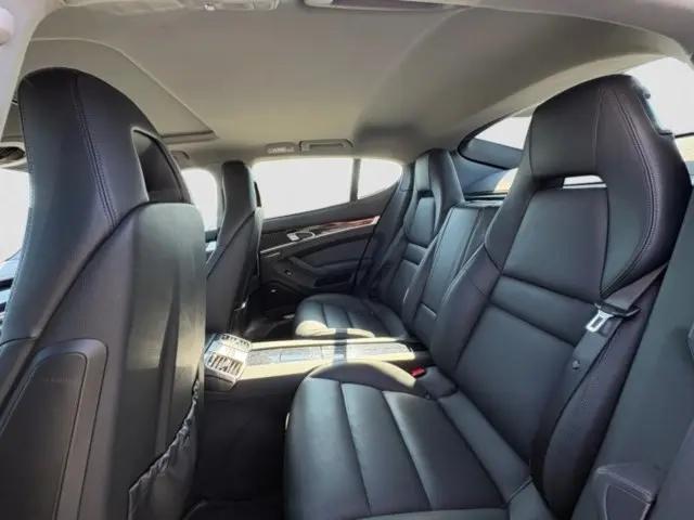 2013 Porsche Panamera 4