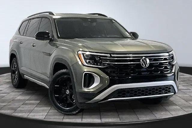2024 Volkswagen Atlas 2.0T Peak Edition SEL for sale in Roanoke, IN