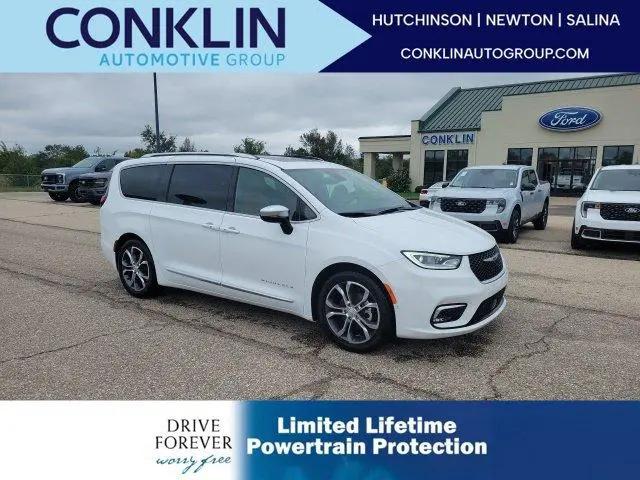 2026 Chrysler Pacifica Pinnacle for sale in Newton, KS
