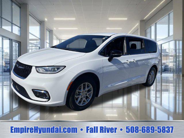 2025 Chrysler Pacifica Select for sale in FALL RIVER, MA