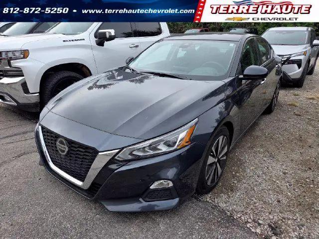 2022 Nissan Altima SV FWD for sale in Terre Haute, IN