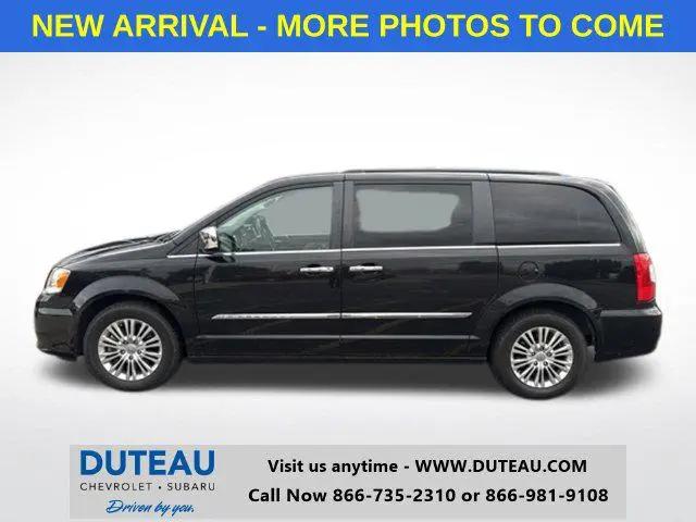2015 Chrysler Town & Country Touring-L for sale in Lincoln, NE