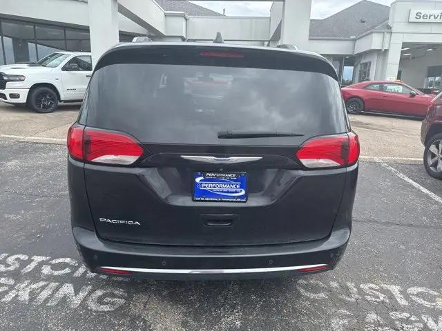 2018 Chrysler Pacifica Touring L