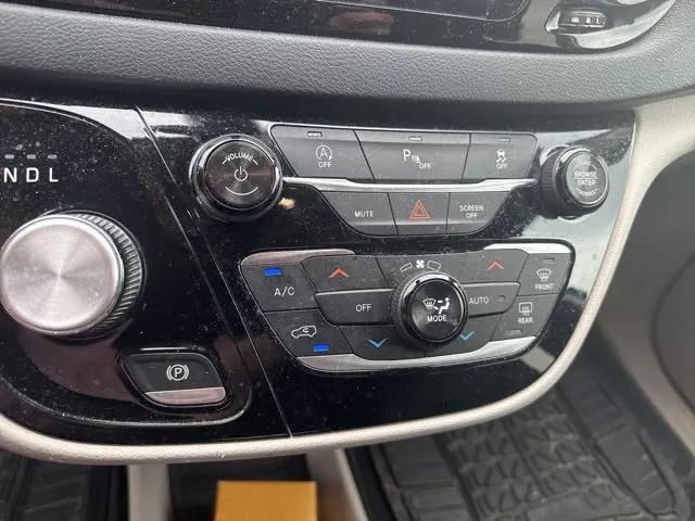 2018 Chrysler Pacifica Touring L