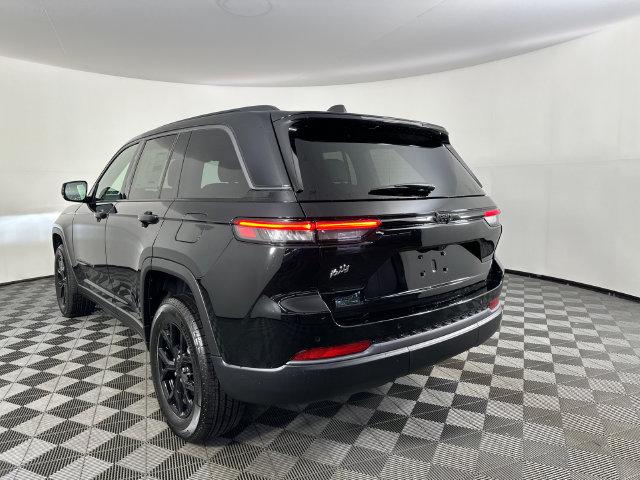 2026 Jeep Grand Cherokee GRAND CHEROKEE LAREDO ALTITUDE 4X4 2026 Jeep Grand Cherokee GRAND CHEROKEE LAREDO ALTITUDE 4X4