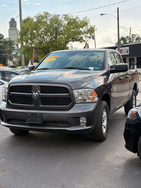 2018 Ram 1500 Express Quad Cab 4x4 64 Box