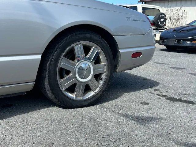 2005 Ford Thunderbird Deluxe