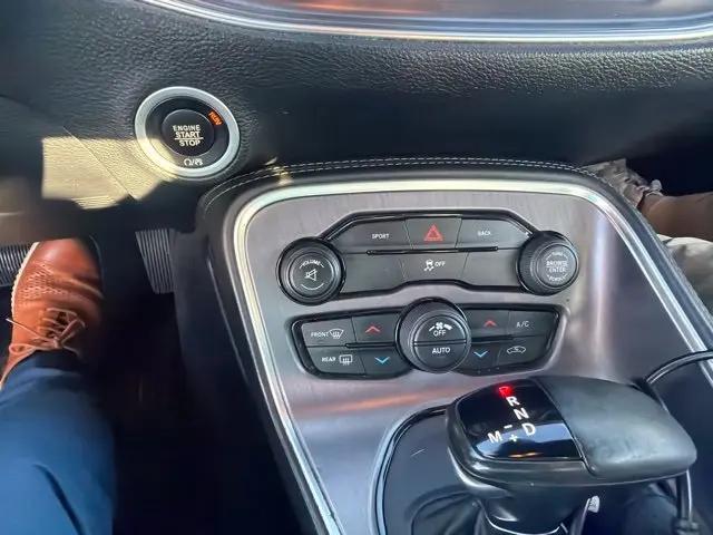 2016 Dodge Challenger SXT