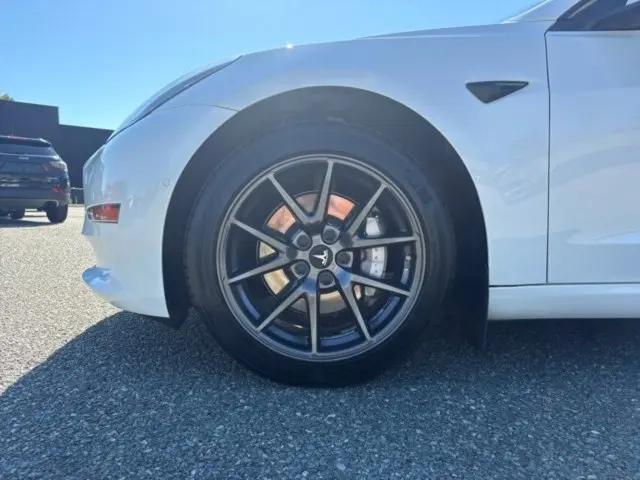 2022 Tesla Model 3 Long Range Dual Motor All-Wheel Drive